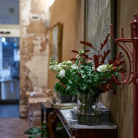 Mini-hôtel Delle Mercanzie 2*