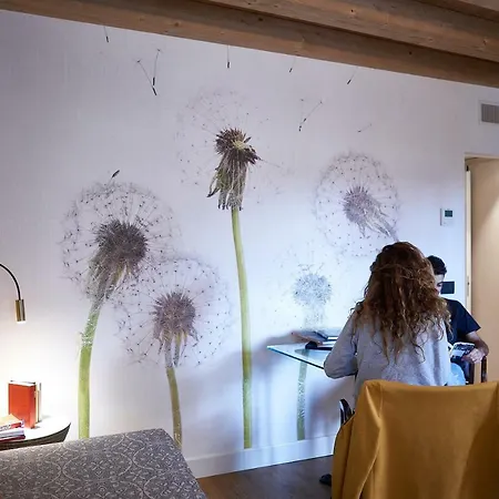 Mini-hôtel Delle Mercanzie 2*