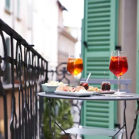 Mini-hôtel Delle Mercanzie 2*
