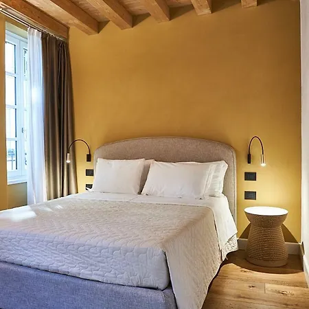 Delle Mercanzie 3* Brescia